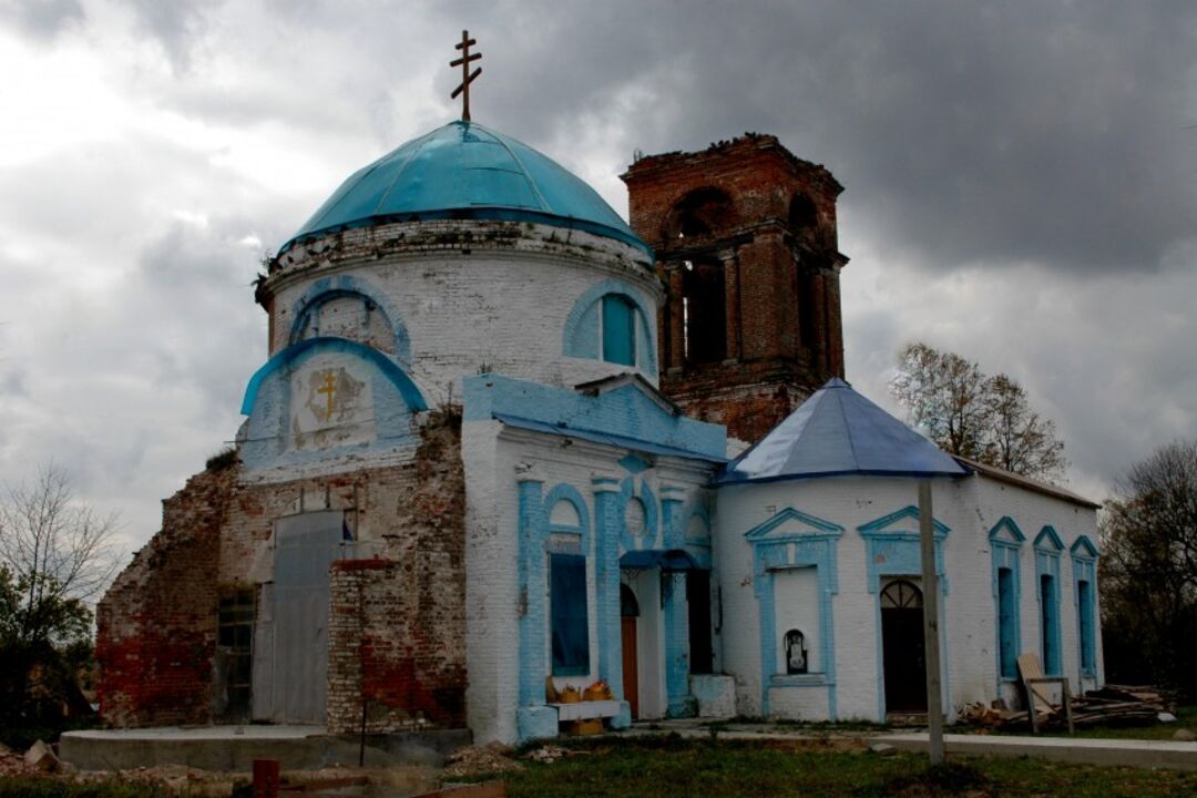 Губино. Храм Губино Можайский район. Деревня Губино Можайский район. Церковь Николая Чудотворца Можайский район. Никольский храм дер. Губино.