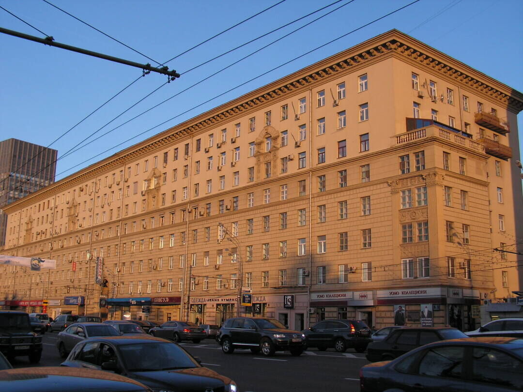 дом на ленинском проспекте москва