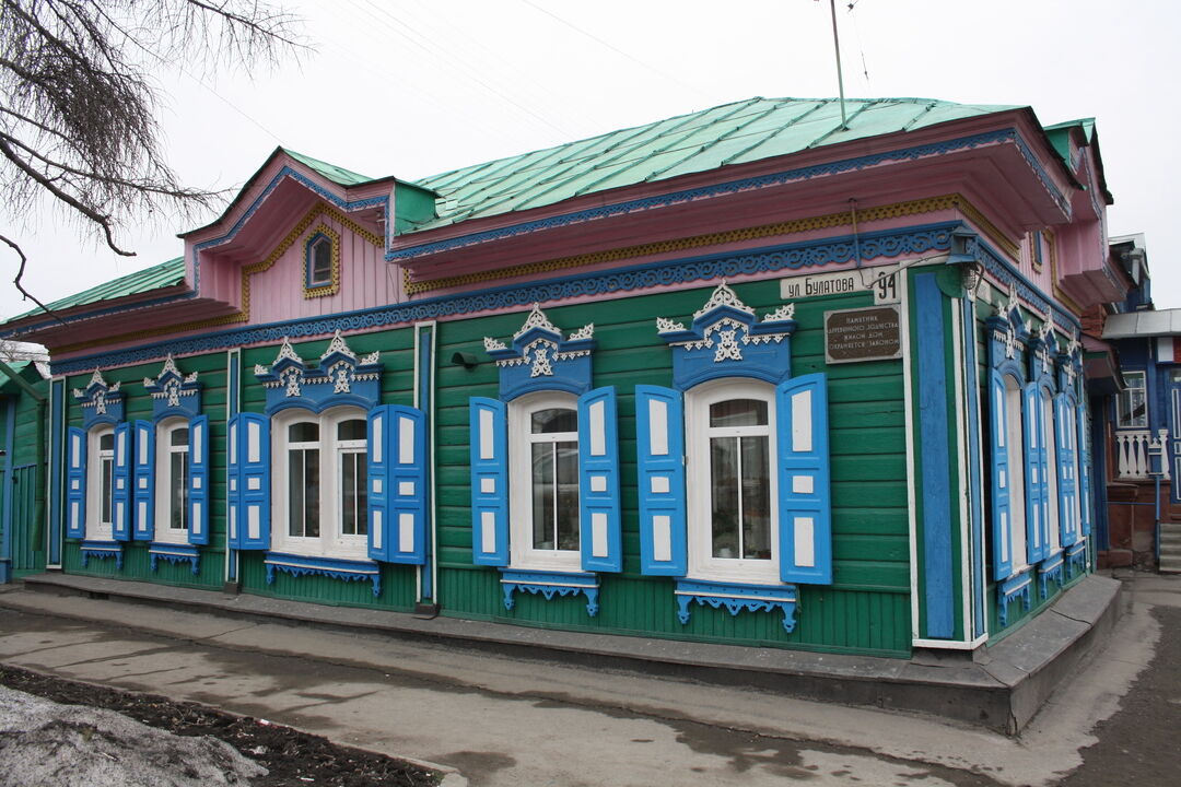 Сорокинский дом Омск. Омский дом дружбы. Лучший дома в Омске. Какого цвета дома в Омске.