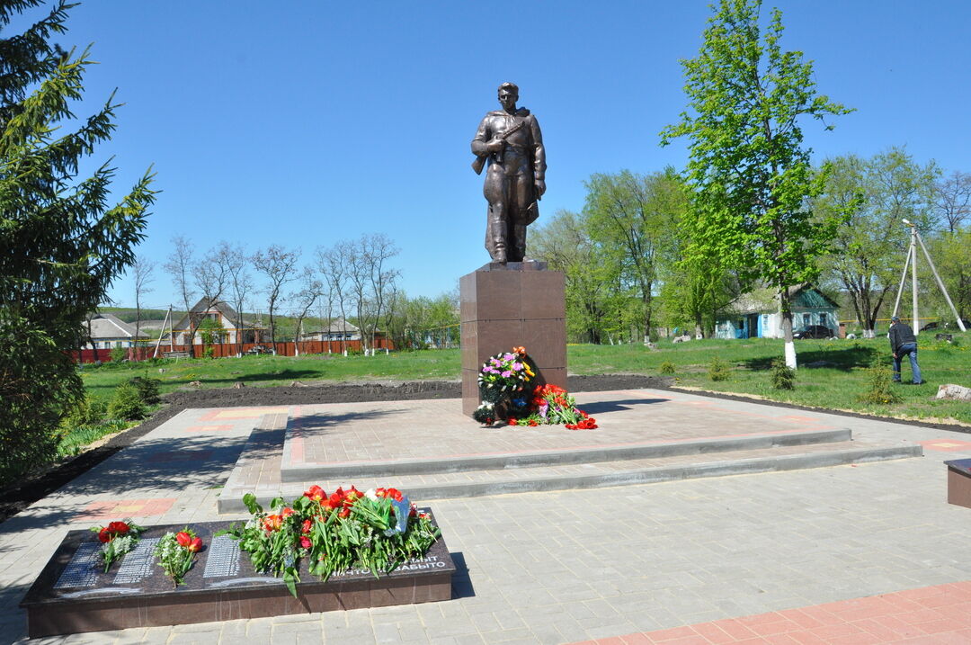 Чернянское сельское поселение. Село Ездочное Белгородской области. Ездочное Чернянского района Белгородской. Село Ездочное Чернянский район Белгородская область. Село Ездочное Белгородской области памятник.