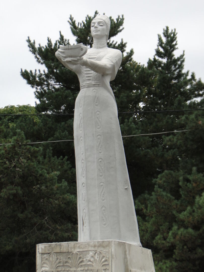 Скульптура "Горянка"