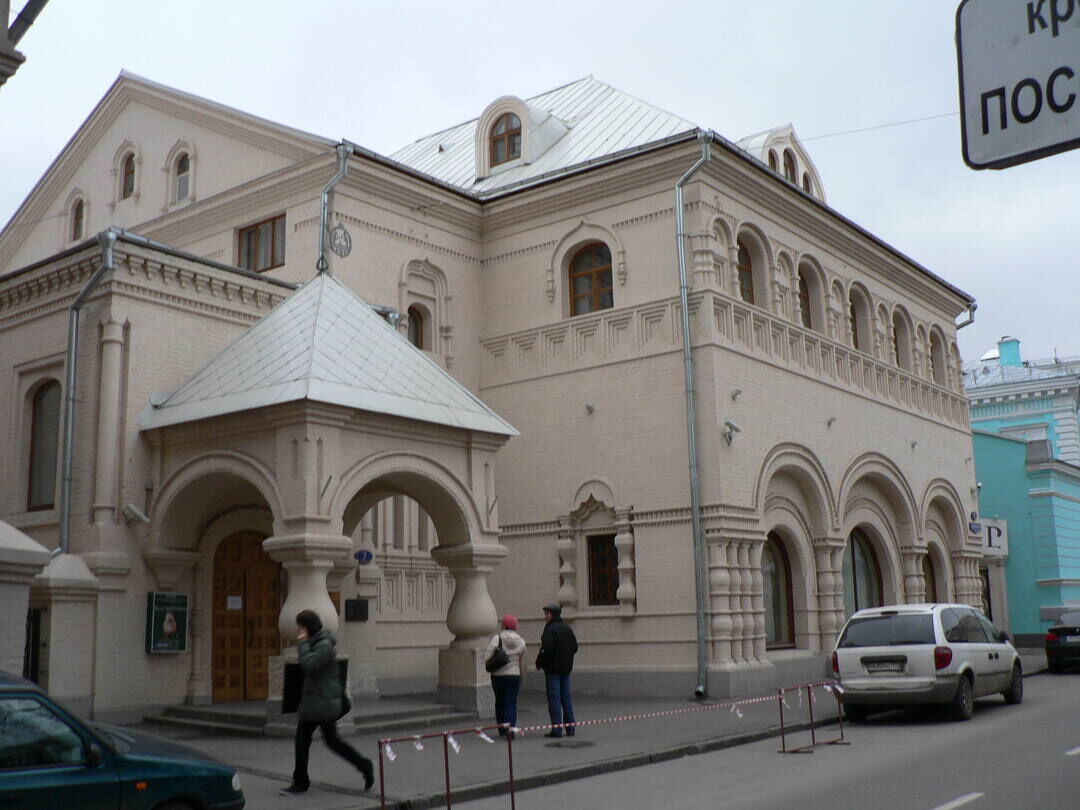 леонтьевский переулок в москве