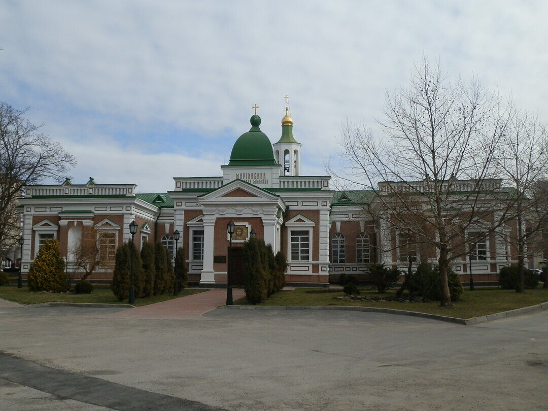 Главный корпус Мариинской горбольницы, Ростовская область, г.  Ростов-на-Дону, ул. 14-я линия, 63/2, пер. Больничный, 88/ ул. 18-я линия,  ли