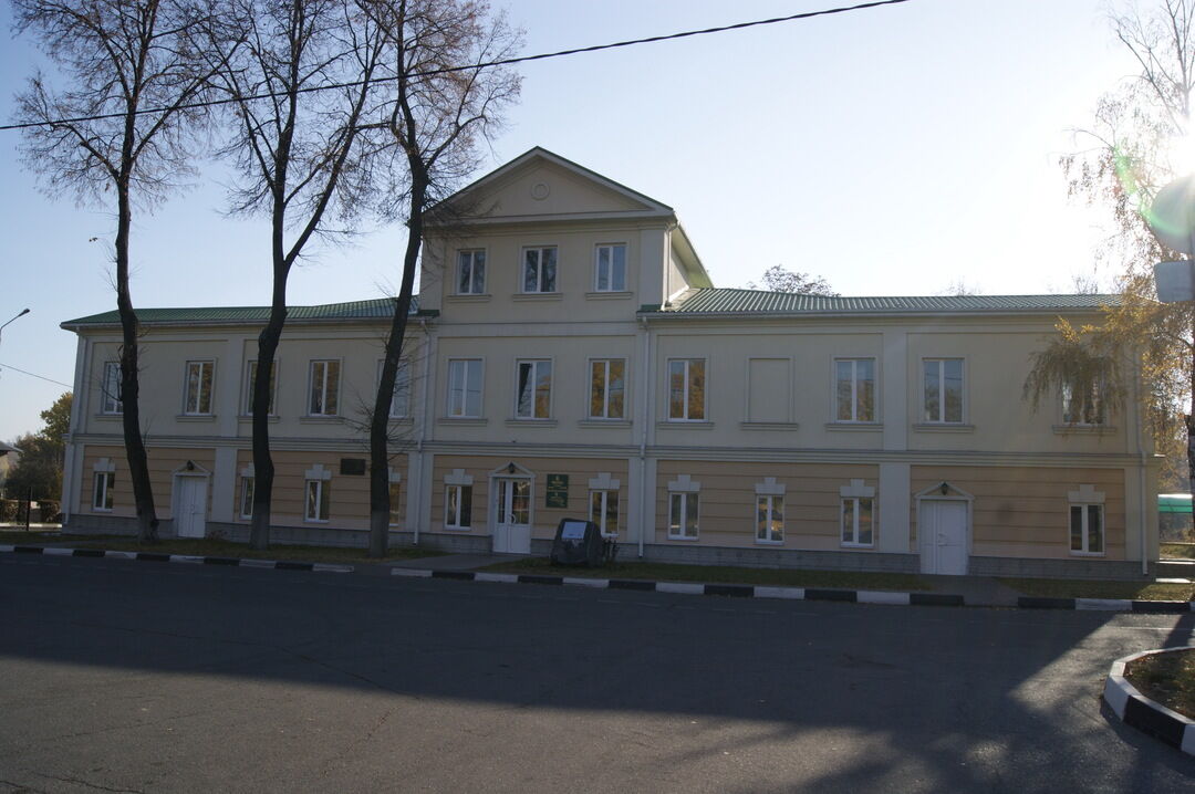 Усадьба губкин каталог товаров. Губкин поместье помещика Коробкова. Усадьба Коробкова Губкин. Дом помещика Коробкова Губкин. Помещик Коробков Губкин.