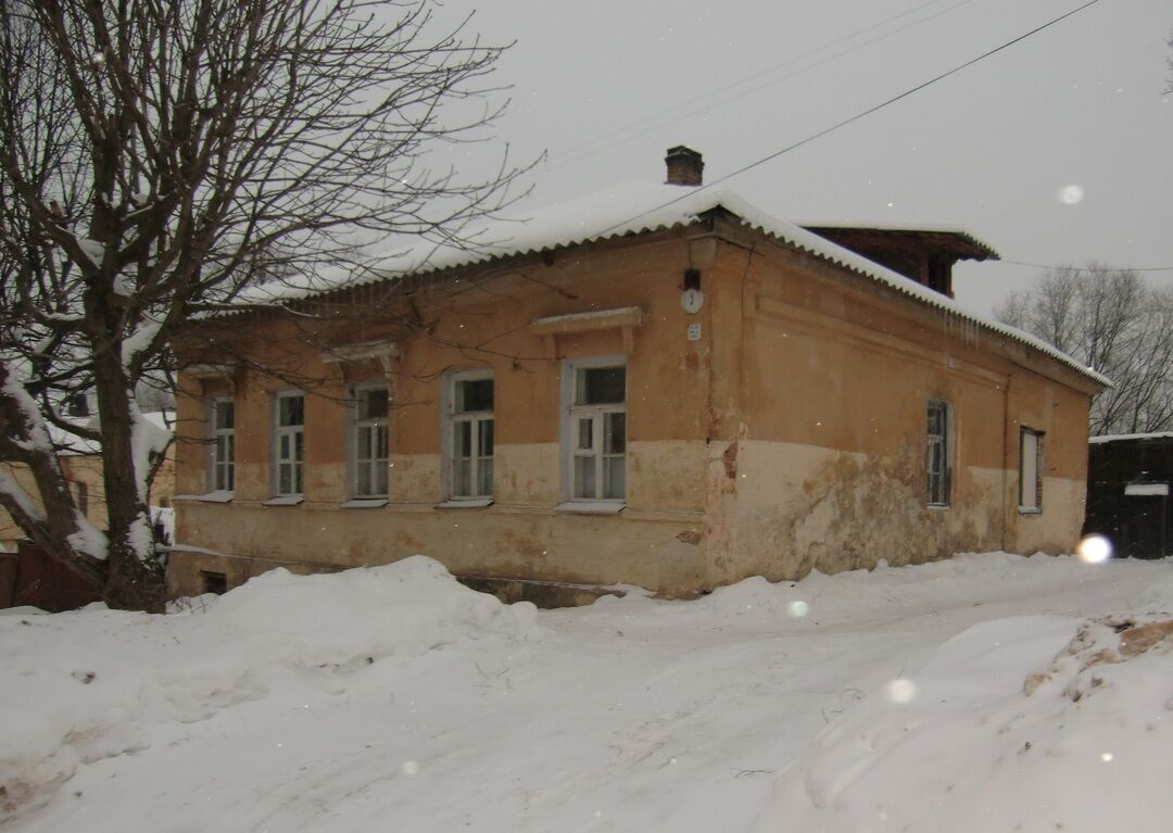 Жилищные новгородской области. Дзержинского 11 Боровичи. Новгородская область Боровичи ул Энгельса 22. Боровичи Дзержинского 67. Ул Дзержинского Боровичи.