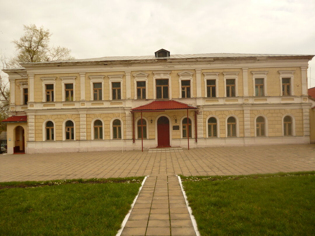 Дом Харитоненко, Белгородская область, Краснояружский район, п. Красная  Яруга, ул. Театральная, д. 7