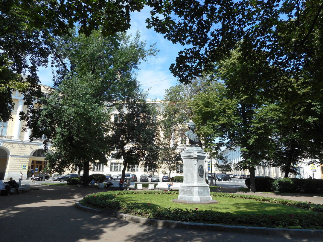 Ломоносовский сквер Санкт-Петербург