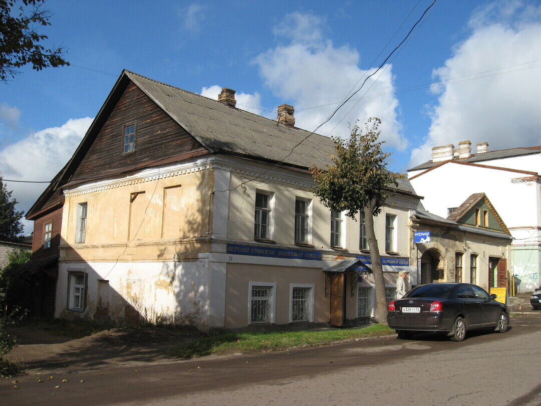 Чайная М.Я.Шульгина, Новгородская область, Боровичский район, городское  поселение город Боровичи, г. Боровичи, ул. Дзержи