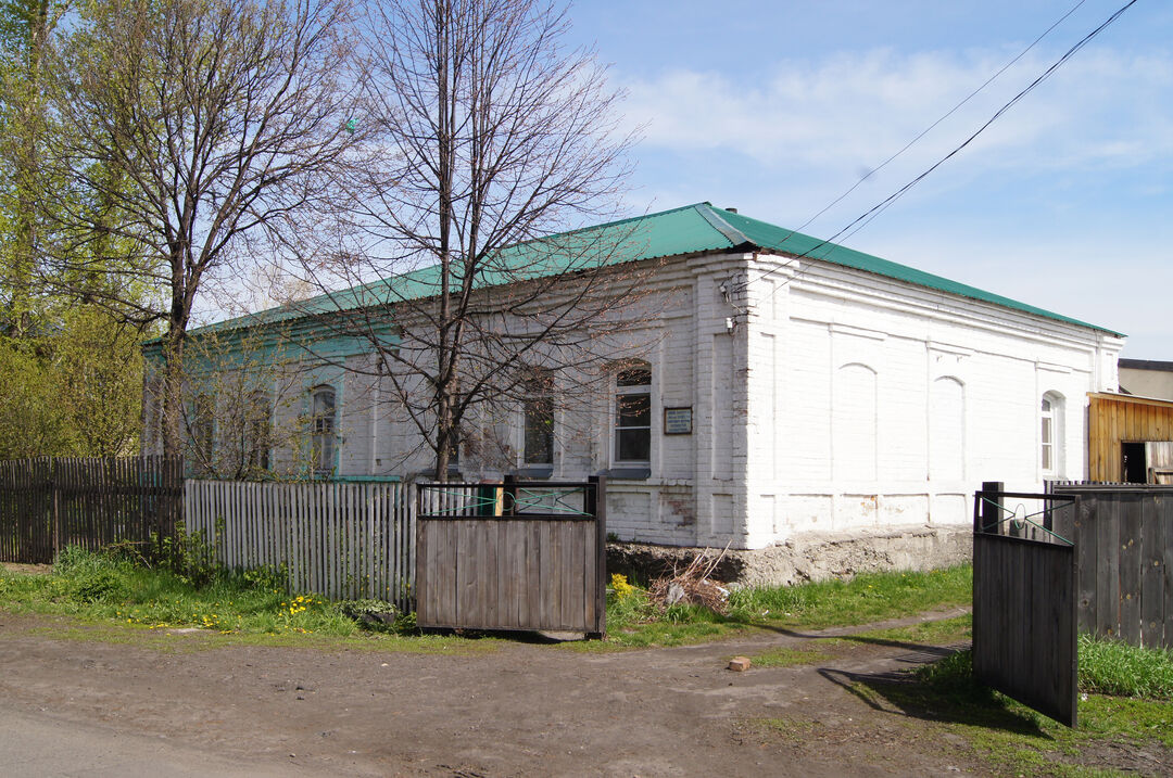 Соколово алтайский. Дом Лавка купца Глебова. Соколово Алтайский край зональный район. Старый Куртамыш дом купца Глебова. Урунск Алтайский край.