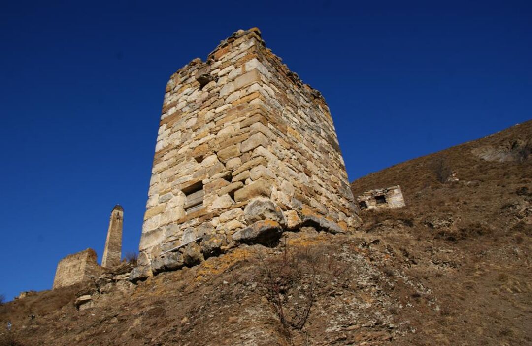 Главный в селении. Кутиша. Чаниев Пялинг. Село Кутиша. Кутиша Дагестан.