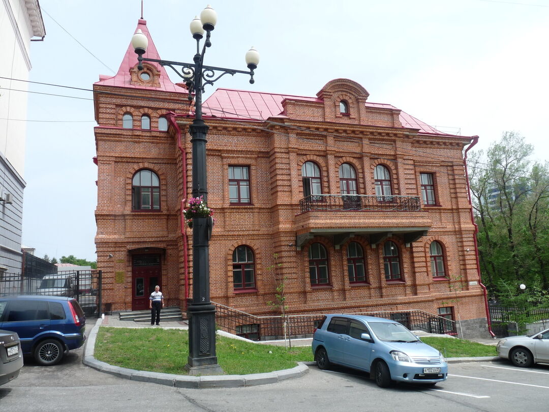 Дом жилой В.В.Плюснина, Хабаровский край, город Хабаровск, улица Шевченко, 2