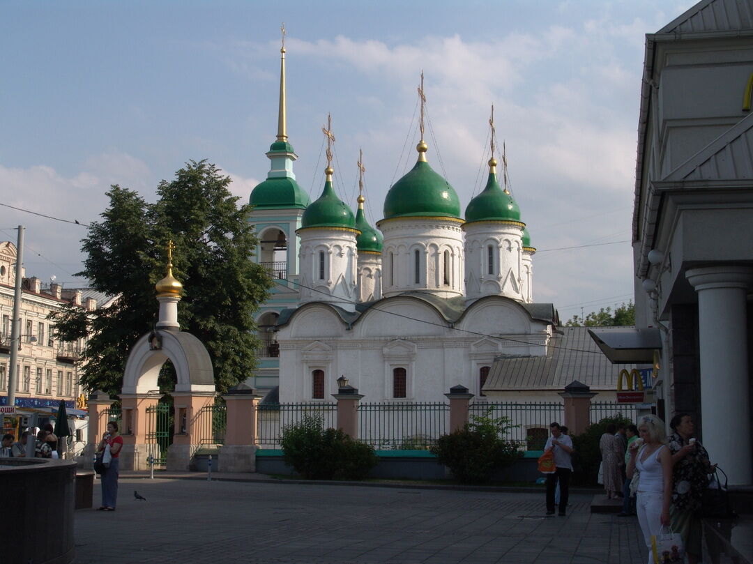 храм троицы живоначальной в листах