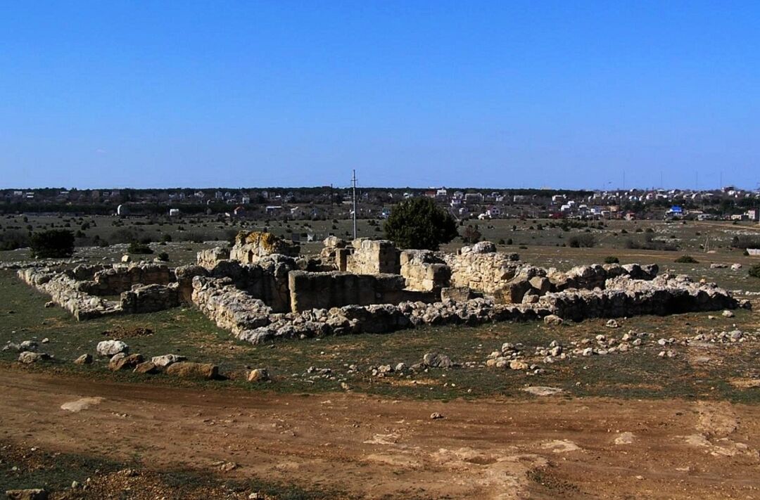 Комплекс античных памятников (усадьбы, дороги, плантажи)