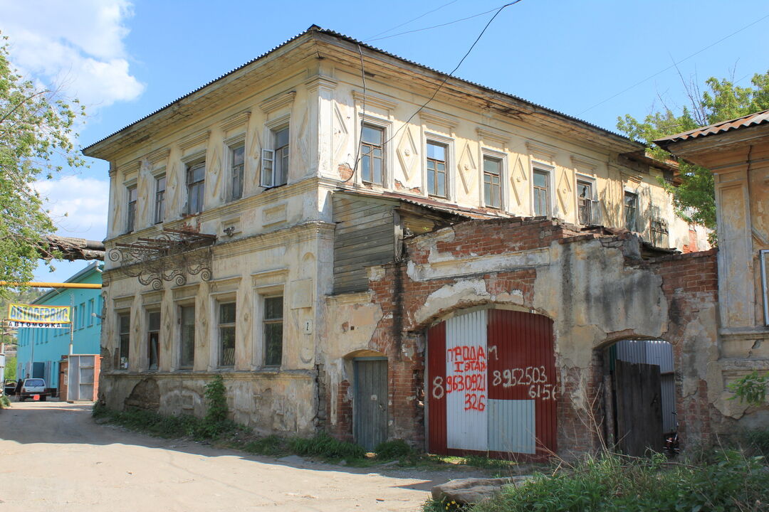 Что случилось с купцом. Усадьба купца Назарова. Миасс ул Пушкина. Усадьба Назарова Екатеринбург. Доме купца Сабурова (пос. Крапивна).