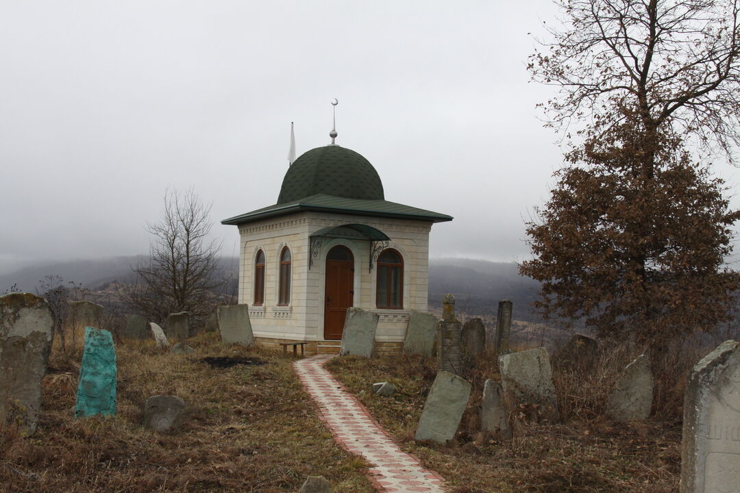 Село веди. Зиярт в Чечне. Село Памятой Шатойский район. Энгеной зиярт. Памятой Чеченская Республика.