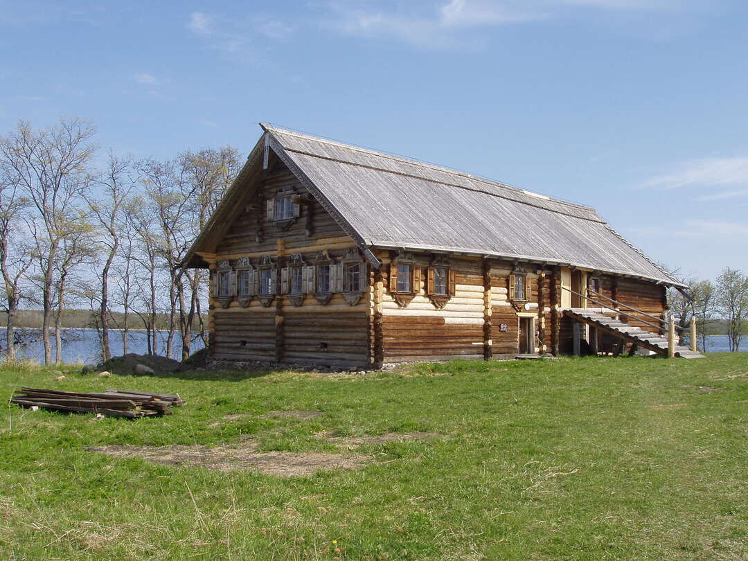 Дом Сергеева, Республика Карелия, Медвежьегорский район, о. Кижи,  музей-заповедник 