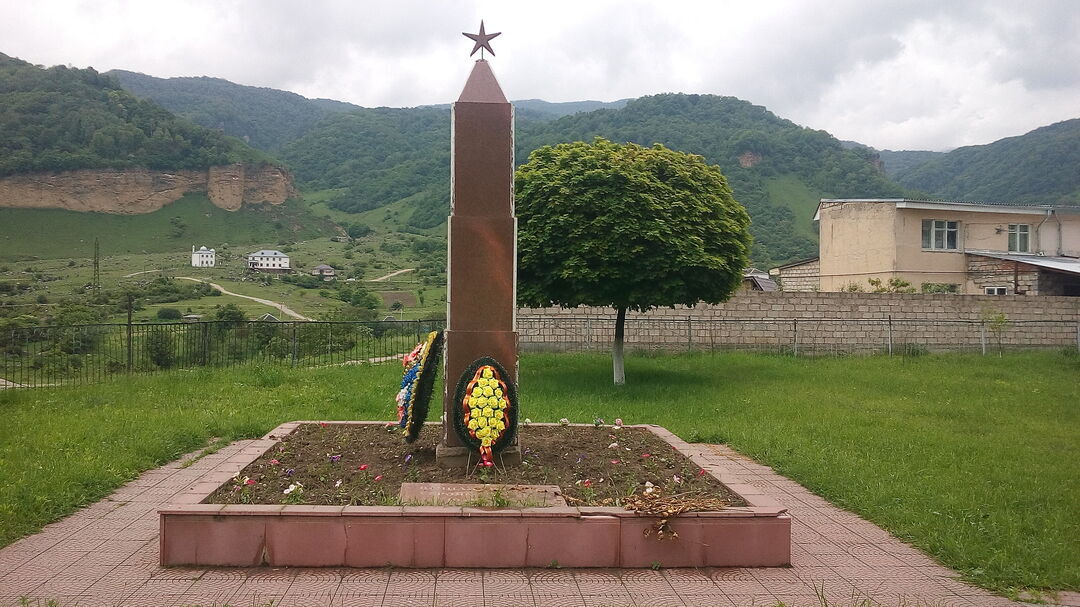 Погода в селе братское. Село Жанхотеко. Братская могила Заюково. Достопримечательности Жанхотеко. Жанхотеко Кабардино Балкария.