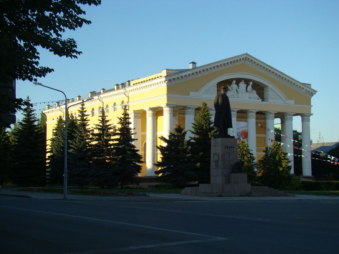 Театр марийский драматический им. М.Шкетана, Республика Марий Эл, город Йошкар-Ола, пл. Ленина, д. 2