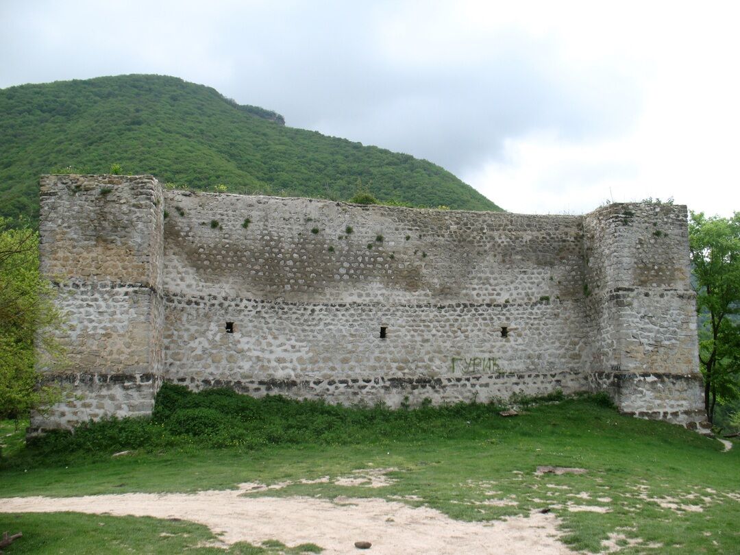 Хунзахская крепость в дагестане фото