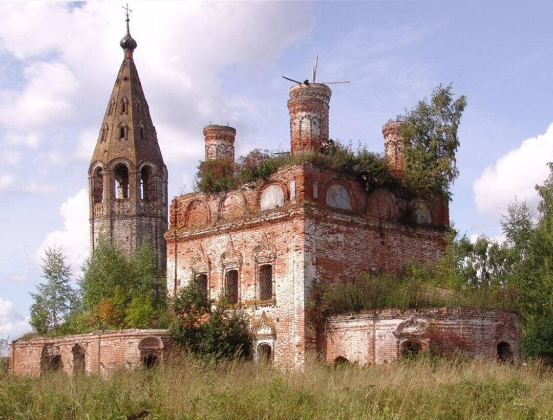 Село федоровское. Богородице-Рождественская Церковь Нерехтского района. Церковь село фёдоровское. Церкви Нерехтского района Костромской области. Церковь Рождества Богородицы Костромская область.