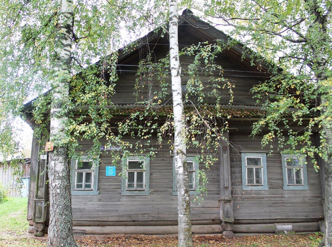 Дом жилой Зайцева И.П., Костромская область, поселок Кадый, ул. Большая  Базарная, 7