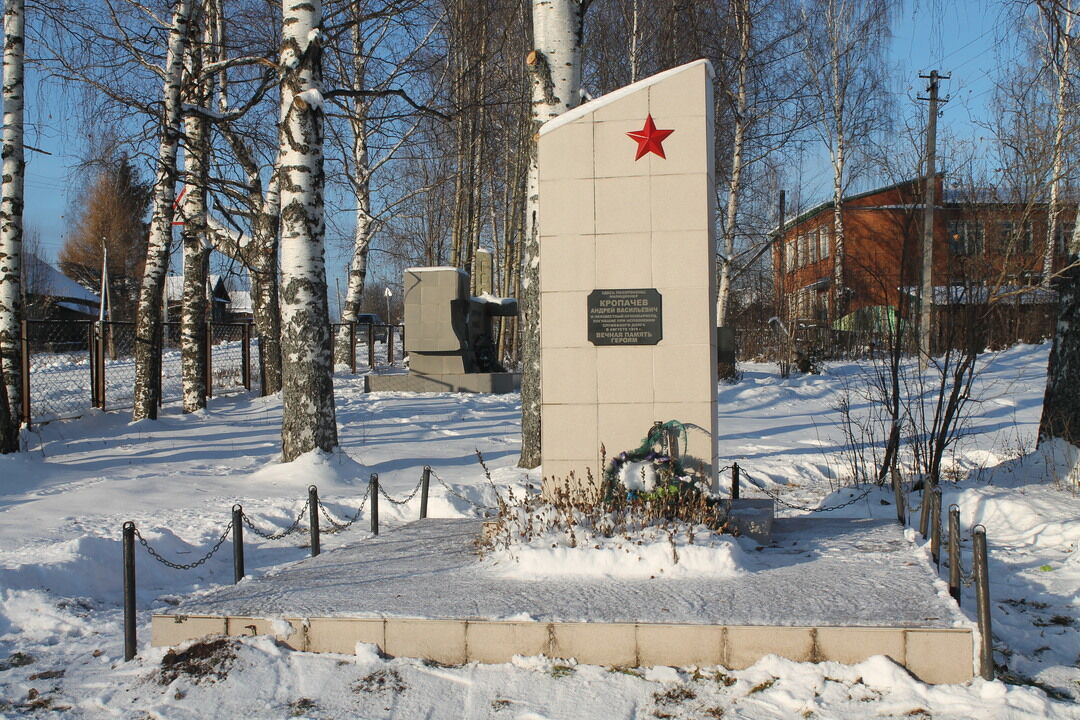 Ur no красногорск. Село большой Селег Удмуртия. Село большой Селег Красногорский район. Большой Селег Красногорский район Удмуртия. Памятник Красногорское Удмуртия.