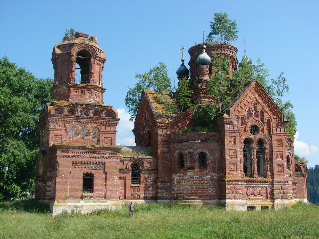 Село Таман Пермский край храм