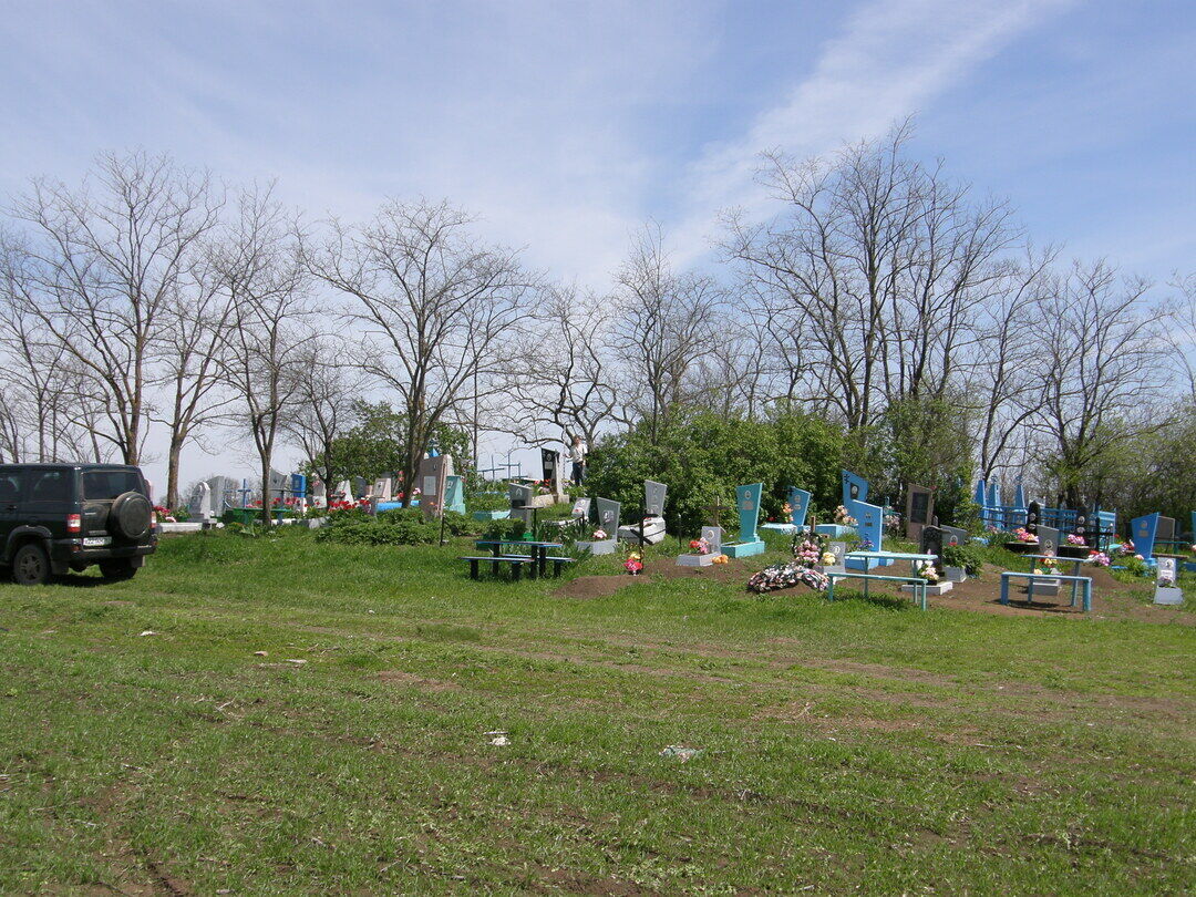 Рп5 александровка азовский. Село Орловка Ростовская область. Хутор Орловка Ростовская область. С Орловка Азовский район Ростовская область. Александровка Ростовская область Азовский район село кладбище.