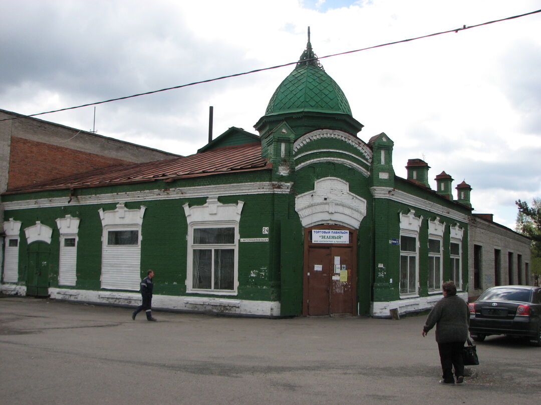 Магазины тайга кемеровская область. Лавка купца Магазова, г. Тайга. Лавка Магазова г Тайга. Лавка купца Асиновского холм. Тайга город Кемеровская область магазин.