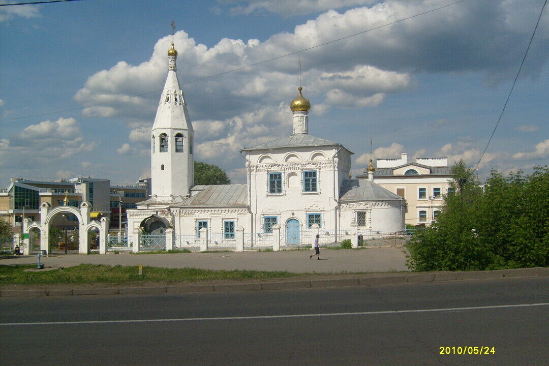 Воскресенская церковь, Чувашская Республика,  Чебоксары, ул. Калинина .