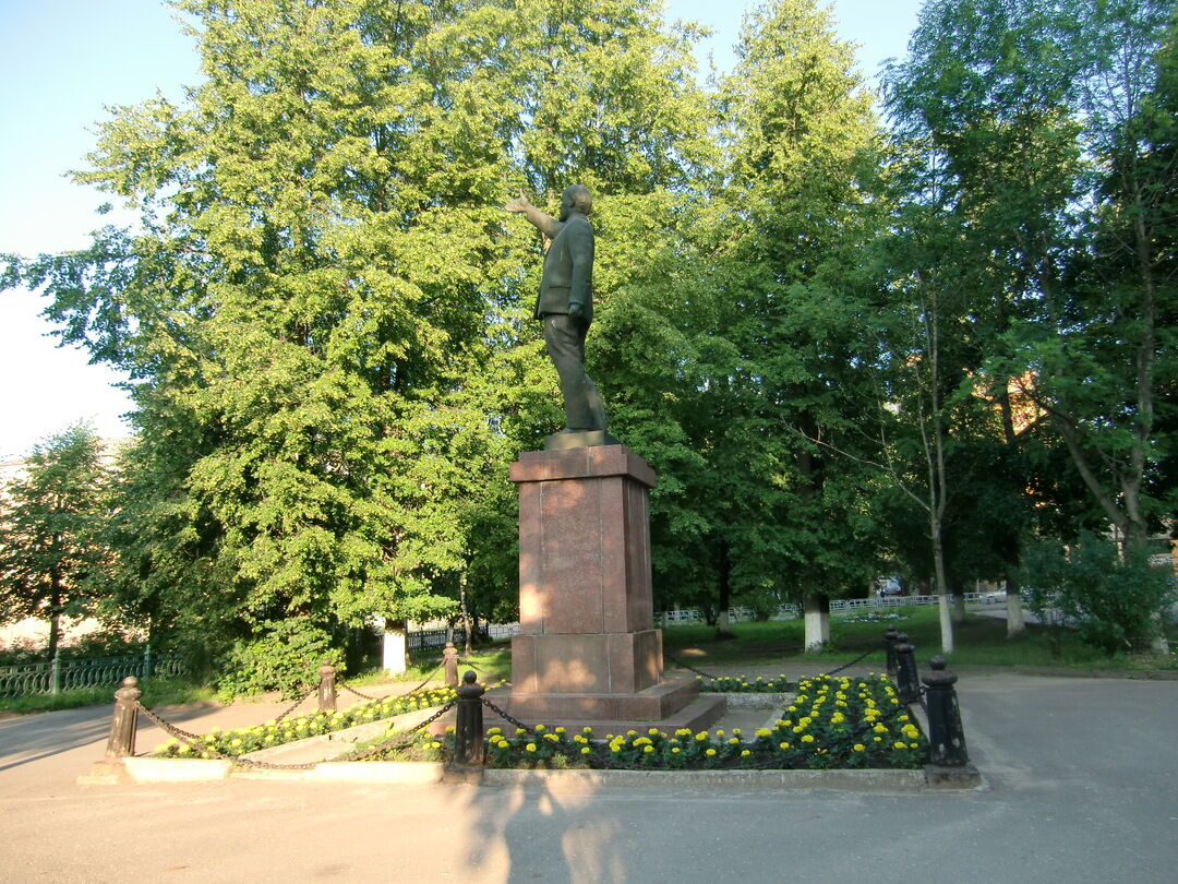 Памятник В.И.Ленина