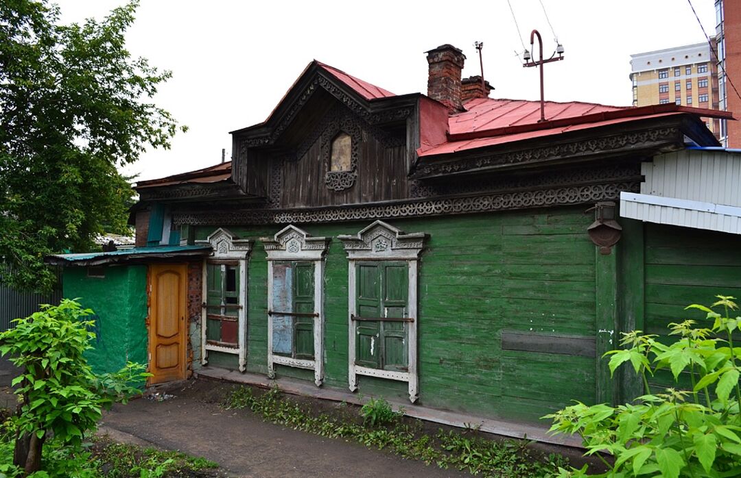 Дома в омске. Омск старые дома. Омск улицы. Деревянные дома в Омске. Исторические дома Омска.