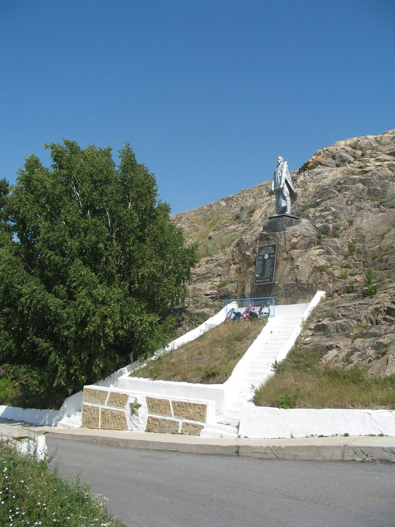 Памятник алеше в берлине фото