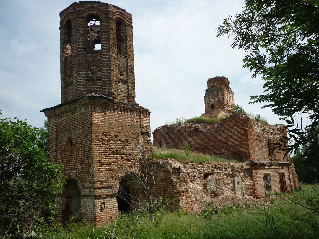 Покровская церковь, Липецкая область, Данковский район, сельское поселение  Спешнево-Ивановский сельсовет, с. Одоевщино,