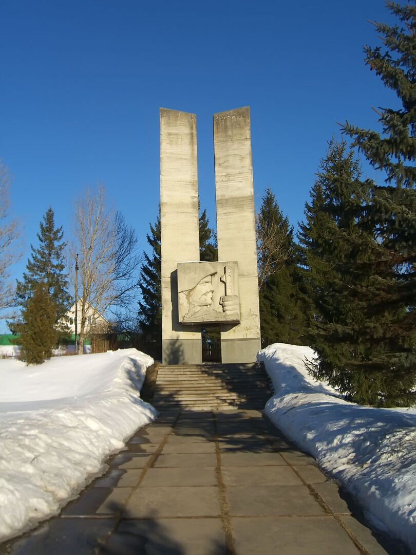 Памятник павшим в боях. Памятник воинам землякам. Памятник павшим в боях за родину. Памятник воинам в бой. Памятники 1941-45 гг.