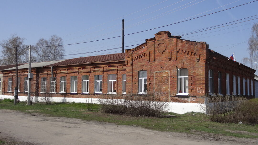 Село усмань. Новая Усмань Земская школа. Новая Усмань улица Школьная. Земская школа село Елово. Новая Усмань Земская школа ул Школьная 1.