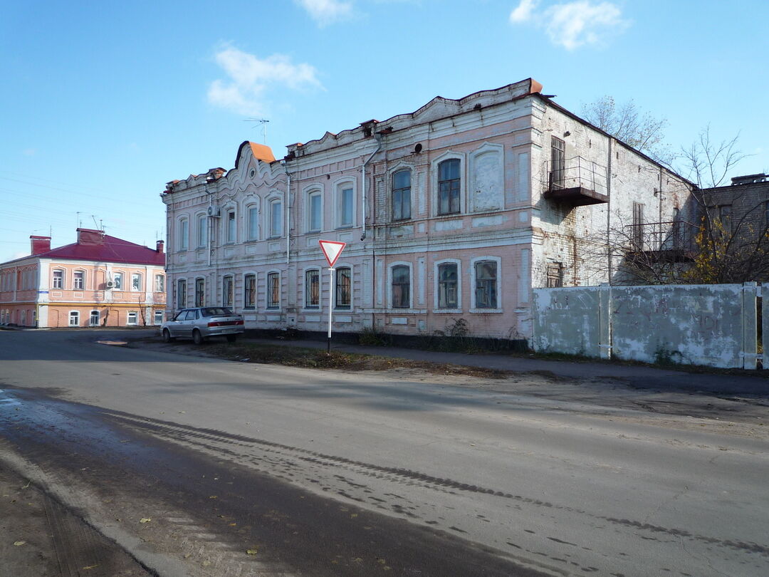 Управа земская, Воронежская область, Павловский район, город Павловск, ул.  Готвальда, 12