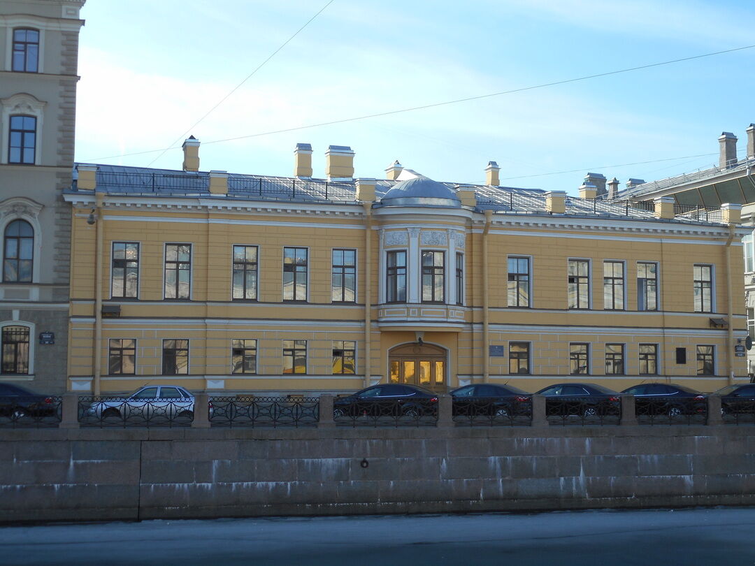 Линь спб. Особняк Монферрана Санкт-Петербург. Санкт-Петербург набережная реки мойки 86-88 особняк Монферрана. Дом Монферран Санкт-Петербург Конногвардейский бульвар. Наб реки мойки 86-88 Санкт-Петербург.