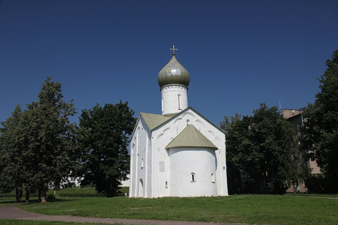 Одноглавая церковь