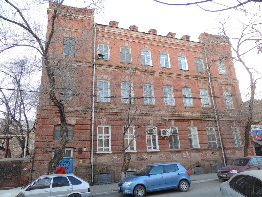 Ансамбль женской и мужской приходских школ церкви во имя Знамения Иконы Божьей Матери