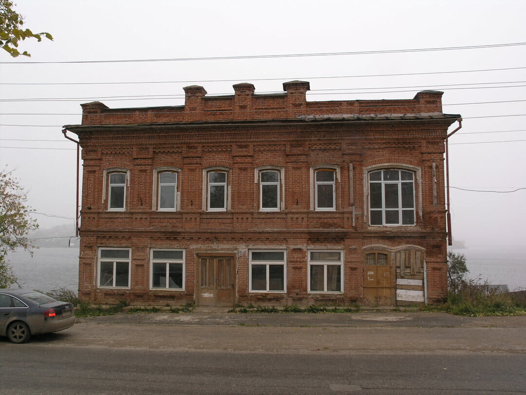 Дом общественного собрания, Пермский край, Добрянский муниципальный район, г.  Добрянка, ул. Советская, д. 13