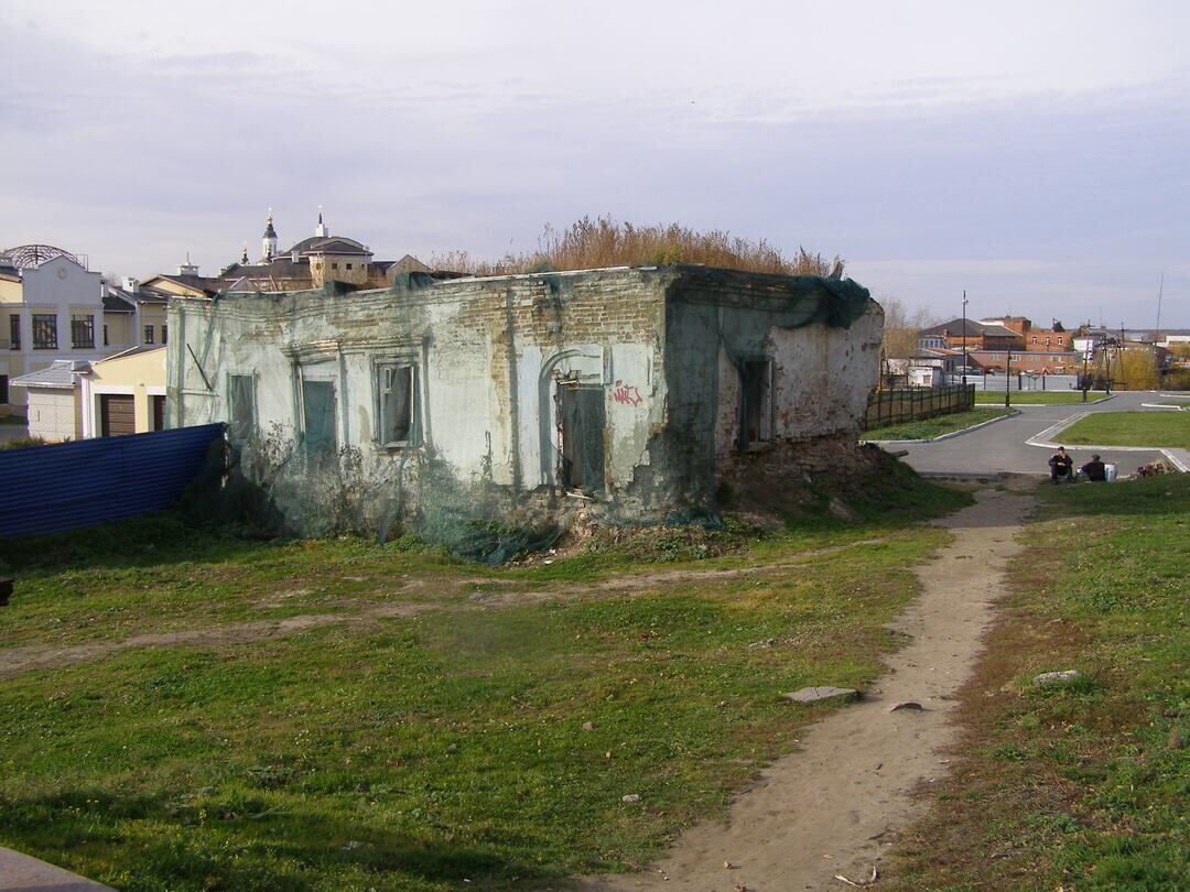 Здания богадельни в г. Тобольск. Пер. р. Люксембург, 1; богадельня при Богородитской церкви 1750-е годы. С. Богородицкое, пер. Советский, 65 фото.