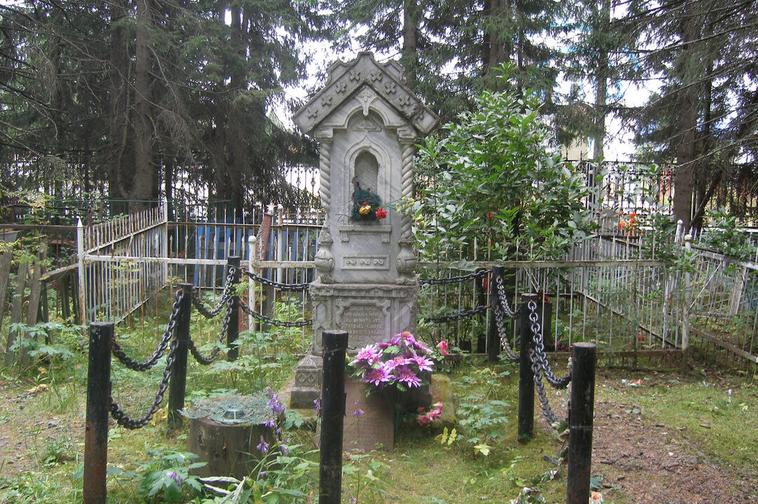 Фото могилы шукенова