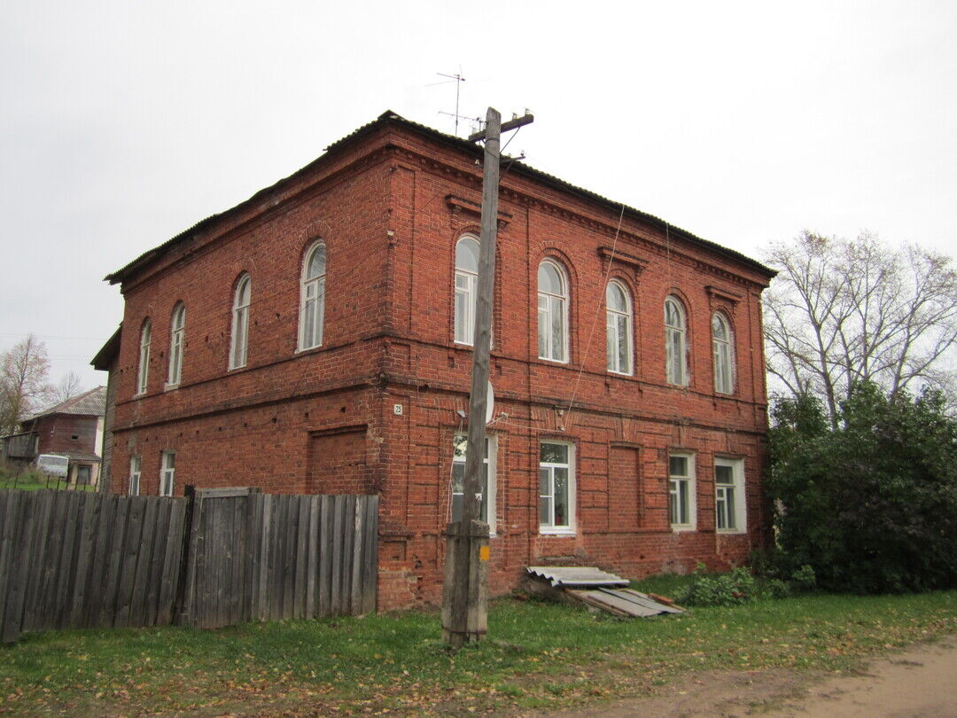 1 линия дом 1. Новгородская область, Боровичский район, с. Опеченский Посад. Опеченский Посад Боровичский район. Спичечная фабрика Опеченский Посад Боровичский район. Опеченский рядок Новгородская.