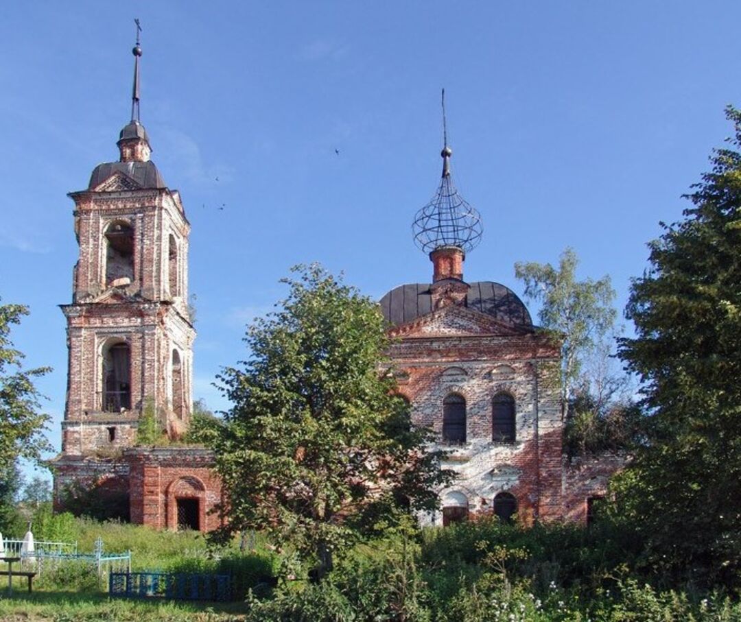 Село ивановское. Ивановское Нерехтский район. Церковь Флора и Лавра Нерехтский район Костромская область. Деревня Ивановское Костромская область. Село Ивановское Церковь.