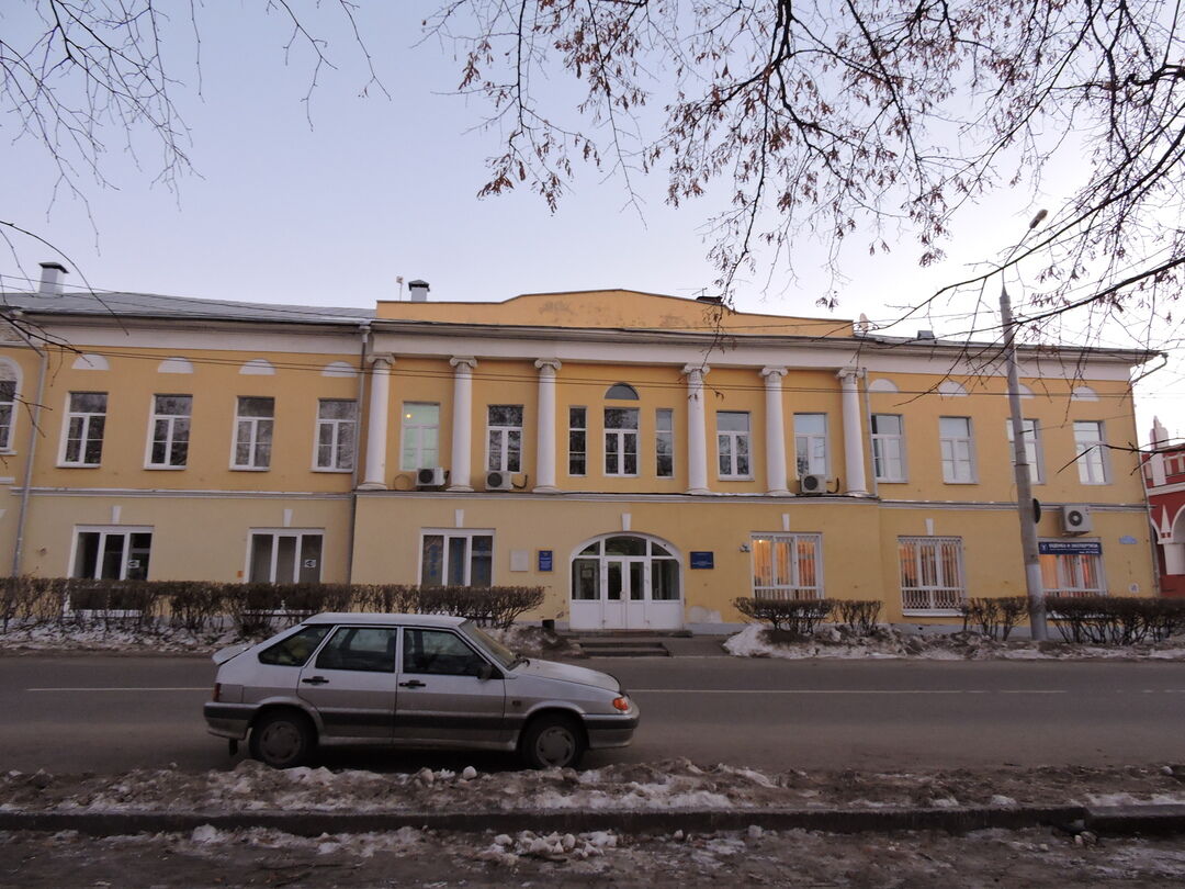 Институт искусств малая калужская. Дом Калужская архитектура. Малая Калужская 15.