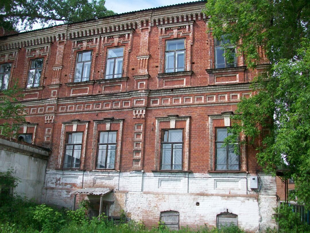 Сосновоборск пензенская область. Дом фабриканта Петрова Сосновоборск. Дом фабриканта Петрова Пенза. Фабрика Творец рабочий Сосновоборск Пензенская область. Поселок Сосновоборск Пензенская область.