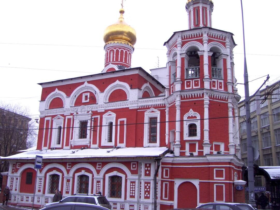 Храм всех святых на кулишках. Храм на Кулишках в Москве. Церковь всех святых на Кулишках в Москве. Храм Николая Чудотворца в Кулишках. Всесвятская Церковь на Кулишках Москва.