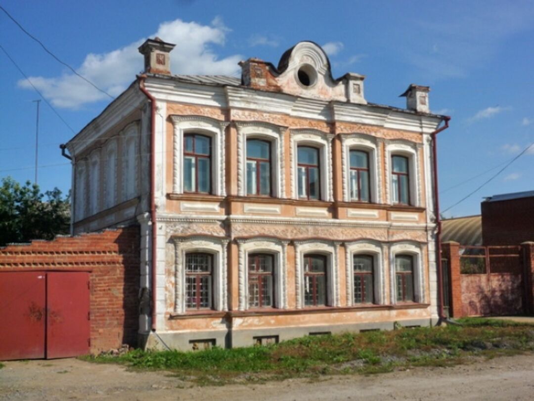 Дом свердловская область. Дом купца Дождева в Невьянске. Купеческий особняк Власова Невьянск. Дом усадьба Дождева Невьянск. Дом купца и.с. Корюкова Невьянск.