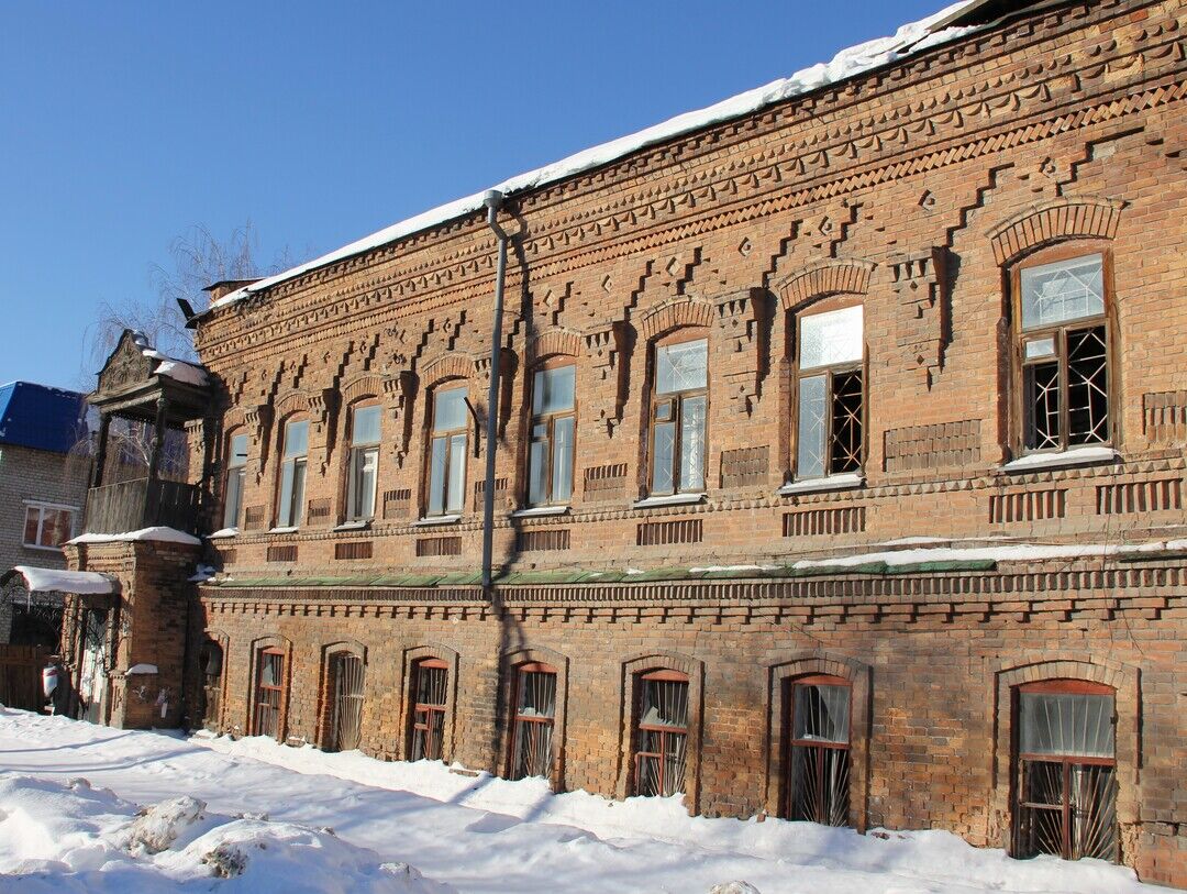 Город ирбит улицы. Ирбит Свердловская область. Улица революции 25 Ирбит. Муниципальное образование город Ирбит. Дом Павлова город Ирбит Свердловская область.